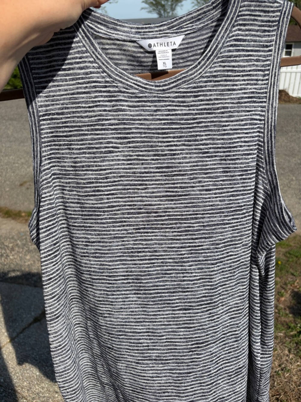 Athleta Breezy Navy & White Striped Sleeveless Tank - XL - Picture 11 of 12